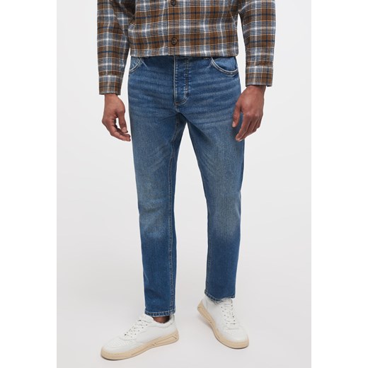 Męskie Spodnie Jeansowe MUSTANG Toledo Tapered Denim Blue 1014326 5000 774 ze sklepu YouNeedit.pl w kategorii Jeansy męskie - zdjęcie 180294854