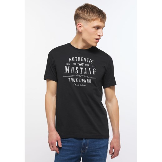 MUSTANG ALEX C PRINT MĘSKI T-SHIRT KOSZULKA NADRUK BLACK 1012768 4142 ze sklepu YouNeedit.pl w kategorii T-shirty męskie - zdjęcie 180295621