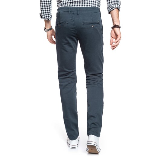 MUSTANG SPODNIE MĘSKIE BeFlex Chino Total Eclipse 1009076 5226 Mustang W32 L34 YouNeedit.pl