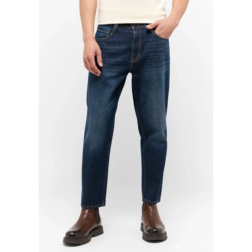 Męskie Spodnie Jeansowe MUSTANG Denver Tapered Denim Blue 1015511 5000 880 ze sklepu YouNeedit.pl w kategorii Jeansy męskie - zdjęcie 180298554
