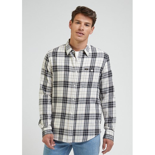LEE MĘSKA KOSZULA LEESURE SHIRT ECRU 112341768 L66N016990 ze sklepu YouNeedit.pl w kategorii Koszule męskie - zdjęcie 180300460