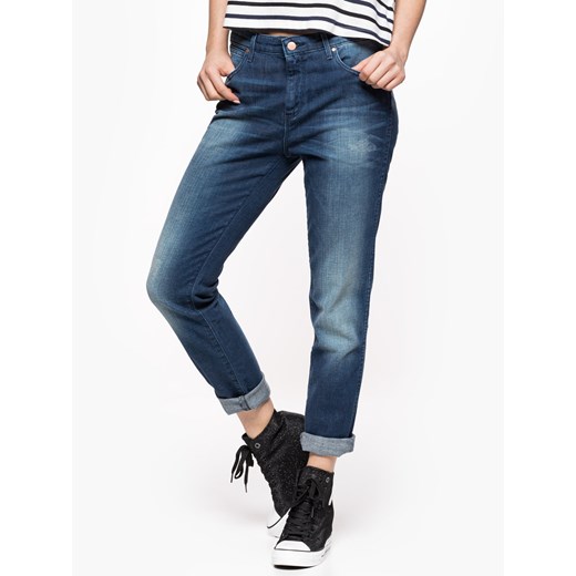 WRANGLER BOYFRIEND DAMSKIE SPODNIE JEANSOWE VINTAGE BLUE W27M9185R 112128162 ze sklepu YouNeedit.pl w kategorii Jeansy damskie - zdjęcie 180300614