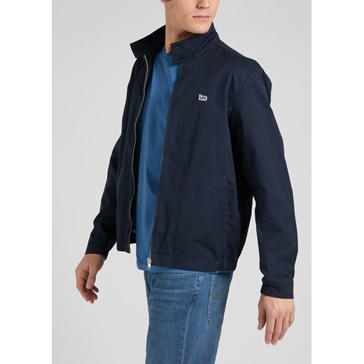 LEE HARRINGTON JACKET MĘSKA KURTKA PRZEJŚCIOWA LOGO NAVY L86VPB35 112145635 ze sklepu YouNeedit.pl w kategorii Kurtki męskie - zdjęcie 180304033