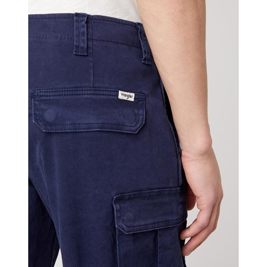 MĘSKIE SZORTY MATERIAŁOWE WRANGLER CASEY CARGO SHORTS LAKEPORT BLUE W1C350B08 Wrangler W32 YouNeedit.pl