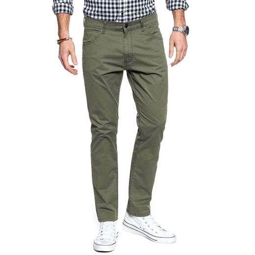 WRANGLER SPODNIE MĘSKIE LARSTON DUSTY OLIVE W18SXC275 112127672 ze sklepu YouNeedit.pl w kategorii Spodnie męskie - zdjęcie 180305614