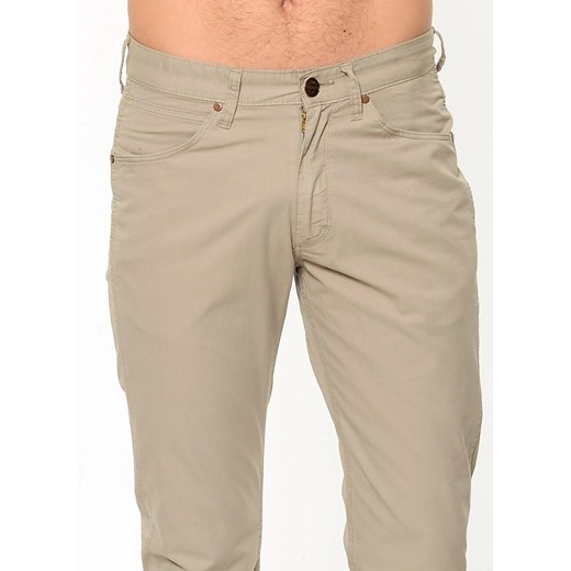 WRANGLER GREENSBORO MĘSKIE SPODNIE MATERIAŁOWE CAMEL W15QLL49J Wrangler W32 L32 YouNeedit.pl