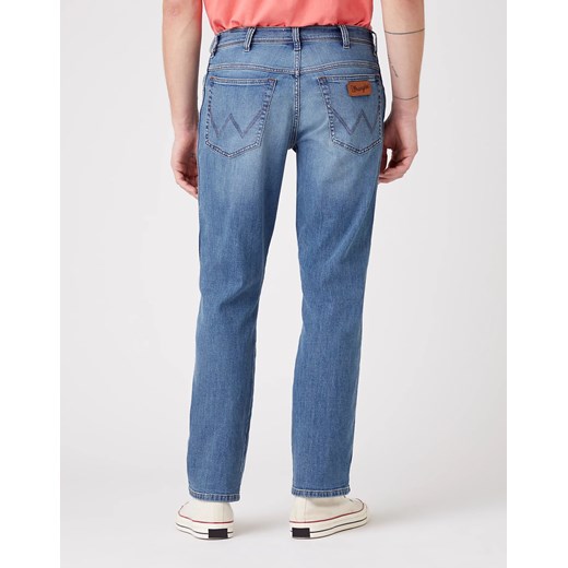 WRANGLER TEXAS MĘSKIE SPODNIE JEANSOWE DUSKY CLOUD W121YJ38R 112145780 Wrangler W34 L32 YouNeedit.pl