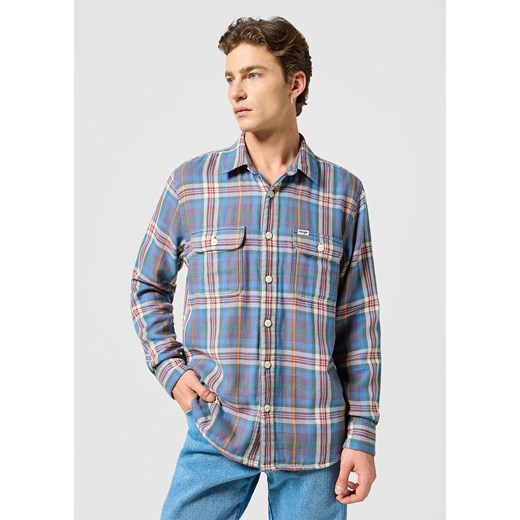 WRANGLER MĘSKA KOSZULA 2 PKT SHIRT RAINBOW 112357233 W5K7016301 ze sklepu YouNeedit.pl w kategorii Koszule męskie - zdjęcie 180313794