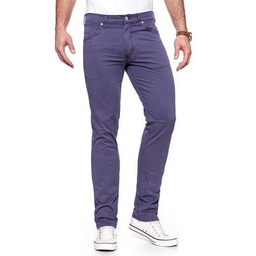 WRANGLER SPODNIE MĘSKIE GREENSBORO DUSK PURPLE W15QRU25K 112127055 ze sklepu YouNeedit.pl w kategorii Jeansy męskie - zdjęcie 180315383