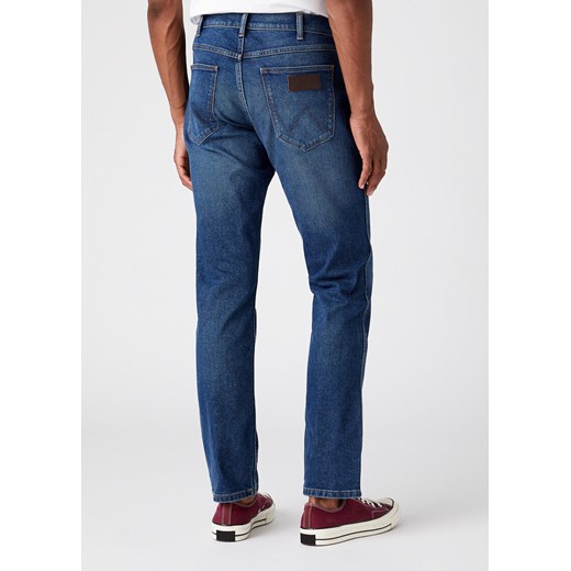 WRANGLER MĘSKIE SPODNIE JEANSOWE WRANGLER GREENSBORO BLUE ARCADE W15QYL31Q Wrangler W31 L30 YouNeedit.pl