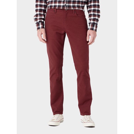 WRANGLER GREENSBORO MĘSKIE SPODNIE MATERIAŁOWE MATERIAŁ DAHLIA 112341456 W15Q016299 ze sklepu YouNeedit.pl w kategorii Spodnie męskie - zdjęcie 180317162