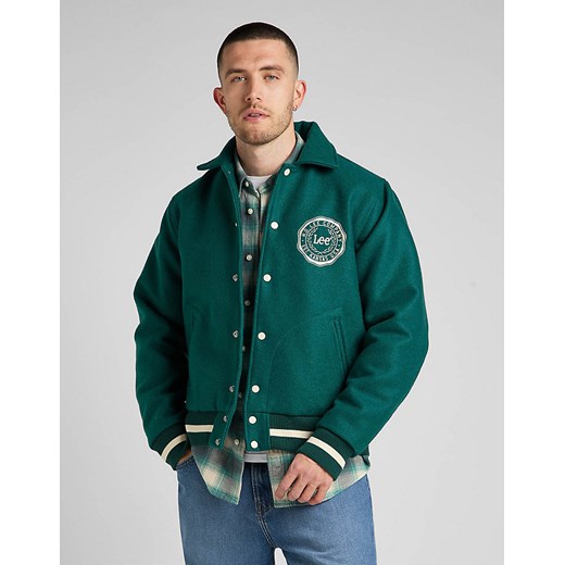 LEE VARSITY JACKET MĘSKA KURTKA PRZEJŚCIOWA LOGO NADRUK ESMERALDA L87TDB96 112321558 ze sklepu YouNeedit.pl w kategorii Kurtki męskie - zdjęcie 180321121