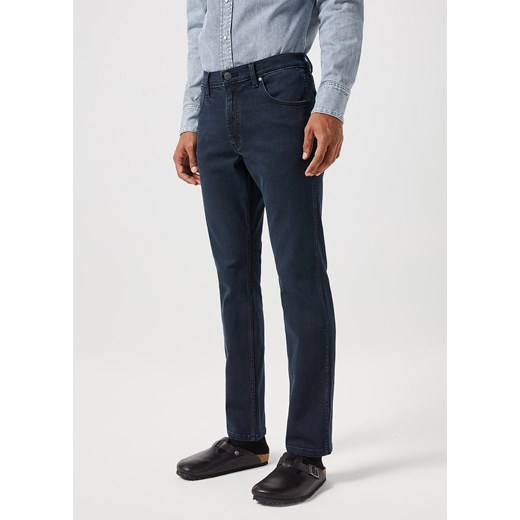WRANGLER MĘSKIE SPODNIE JANSOWE GREENSBORO CLOUDY SKIES 112350740 W15Q017948 ze sklepu YouNeedit.pl w kategorii Jeansy męskie - zdjęcie 180321140