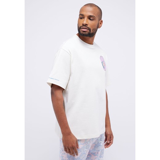 Męski T-shirt MUSTANG Unisex T-Shirt Collab Whisper White 1014956 2013 ze sklepu YouNeedit.pl w kategorii T-shirty męskie - zdjęcie 180323534