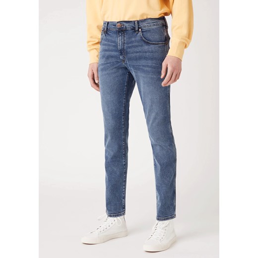 WRANGLER LARSTON MĘSKIE SPODNIE JEANSOWE SLING SHOT W18SJP251 112127524 ze sklepu YouNeedit.pl w kategorii Jeansy męskie - zdjęcie 180324162