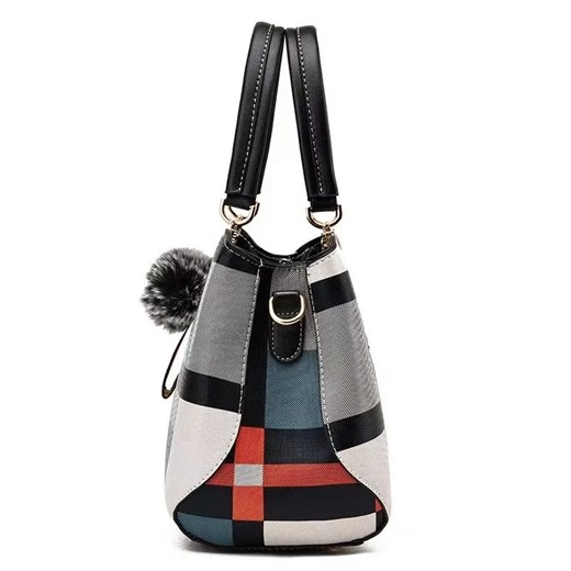 Torebka damska kuferek z pomponem Olivier uniwersalny butyolivier