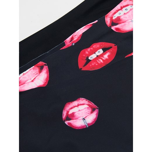 Cropp - Majtki brazyliany z motywem ust - czarny Cropp XL Cropp