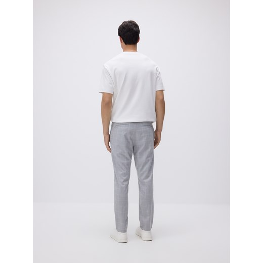 Reserved - Spodnie carrot slim w kratę - jasnoszary Reserved L Reserved