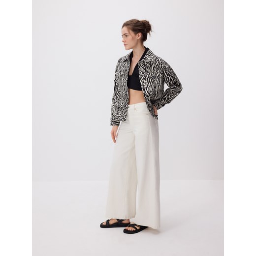 Reserved - Jeansowa kurtka ze zwierzęcym wzorem - wielobarwny Reserved L Reserved