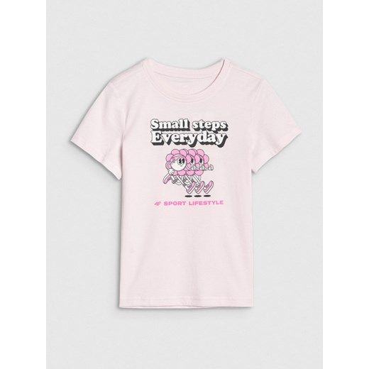 Dziewczęcy t-shirt z nadrukiem 4F 4FJRSS25TTSHF2585 - różowy ze sklepu Sportstylestory.com w kategorii Bluzki dziewczęce - zdjęcie 180356682