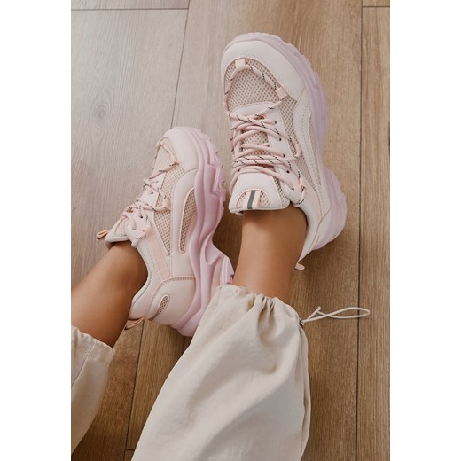 Różowe Sneakersy na Tłoczonej Podeszwie z Ozdobnym Sznurowaniem i Wstawkami z Siateczki Xerxia ze sklepu born2be.pl w kategorii Buty sportowe damskie - zdjęcie 180369180