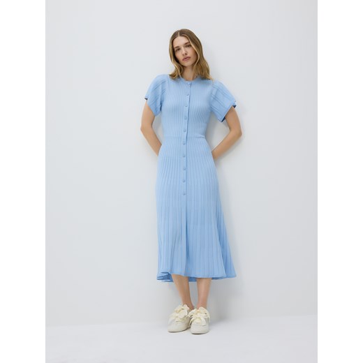 Sukienka Reserved z okrągłym dekoltem casualowa na wiosnę z krótkim rękawem 