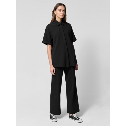 Damskie spodnie casual Outhorn OTHWSS24TTROF1049 - beżowe ze sklepu Sportstylestory.com w kategorii Spodnie damskie - zdjęcie 180375011