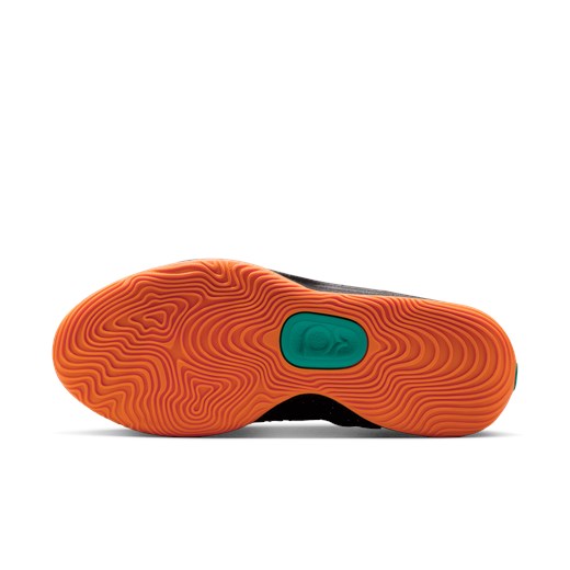 Wielokolorowe buty sportowe męskie Nike na wiosnę 