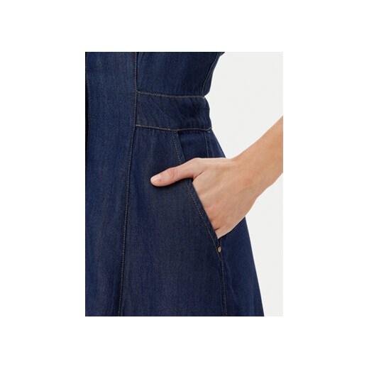 Sukienka Guess na uczelnię 