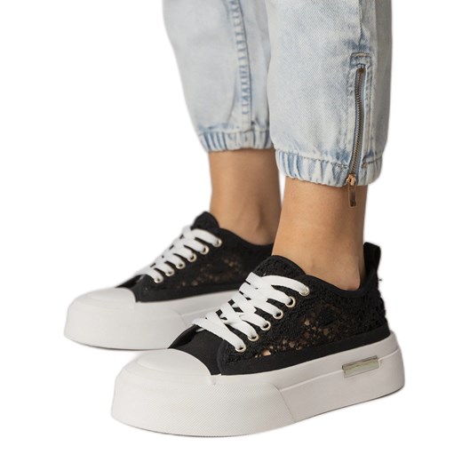 Czarne trampki sneakersy damskie ażurowe ze sklepu ButyModne.pl w kategorii Trampki damskie - zdjęcie 180397492