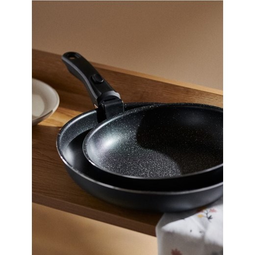 Sinsay - Patelnie z odczepianą rączka 2 pack - czarny ze sklepu Sinsay w kategorii Naczynia - zdjęcie 180413671
