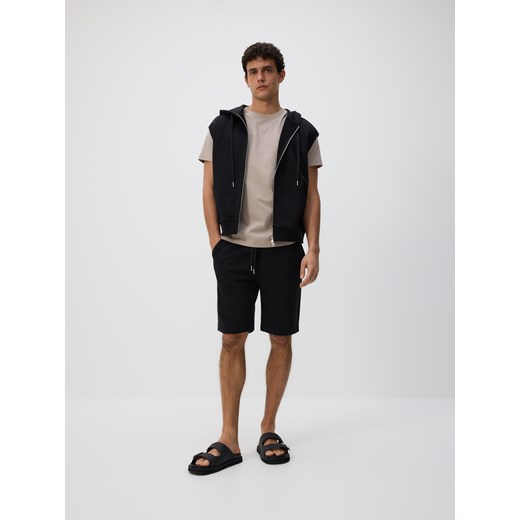 Reserved - Kamizelka z kapturem - czarny Reserved M Reserved