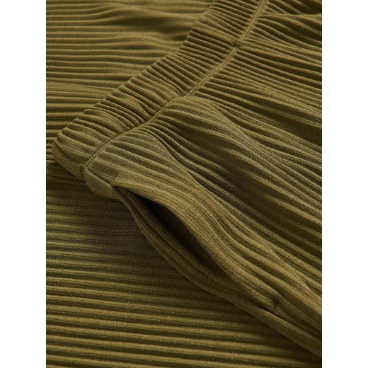 Zielone spodnie damskie Reserved 