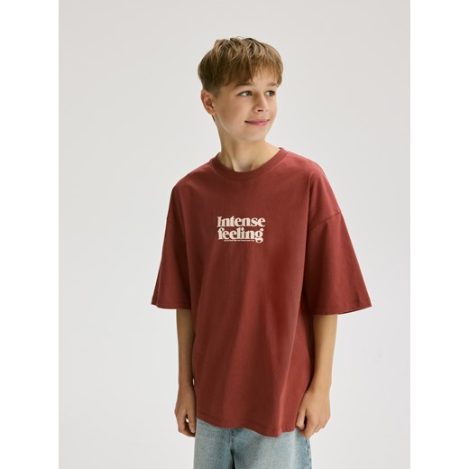 Reserved - Bawełniany t-shirt z nadrukiem - bordowy ze sklepu Reserved w kategorii T-shirty chłopięce - zdjęcie 180436621