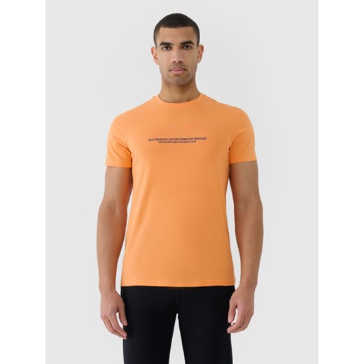 Męski t-shirt z nadrukiem 4F 4FWSS25TTSHM2004 - pomarańczowy ze sklepu Sportstylestory.com w kategorii T-shirty męskie - zdjęcie 180461502