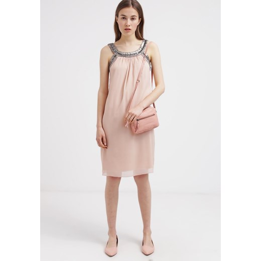Esprit Collection Sukienka koktajlowa peach opal zalando bezowy bez wzorów/nadruków