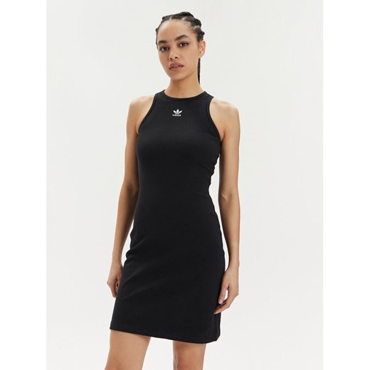 adidas Sukienka codzienna Essentials IT9881 Czarny Slim Fit ze sklepu MODIVO w kategorii Sukienki - zdjęcie 181062024