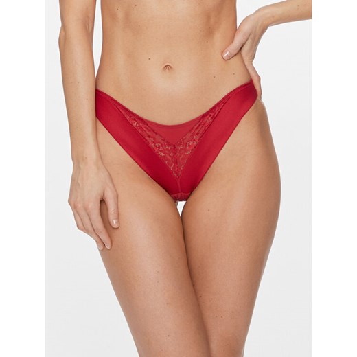 Triumph Figi brazylijskie Vivid Spotlight T Brazilian 10214494 Czerwony ze sklepu MODIVO w kategorii Majtki damskie - zdjęcie 181064453