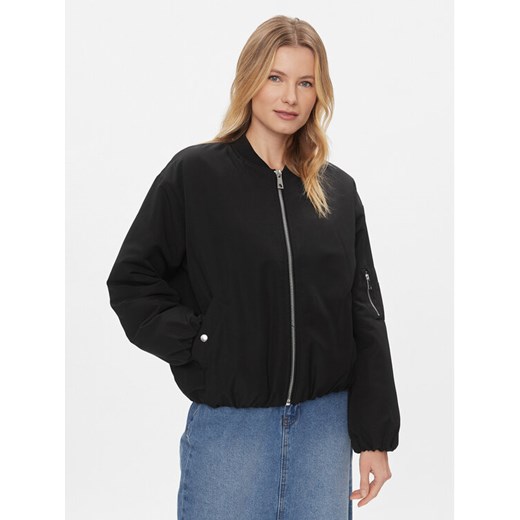 Vero Moda Kurtka bomber Barcelona 10300839 Czarny Regular Fit ze sklepu MODIVO w kategorii Kurtki damskie - zdjęcie 181094111