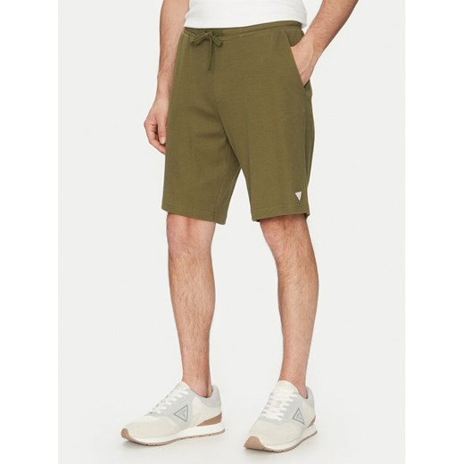 Guess Szorty sportowe F5GD00 KC5Y1 Khaki Regular Fit ze sklepu MODIVO w kategorii Spodenki męskie - zdjęcie 181096031