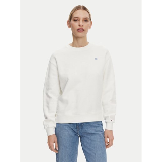 Tommy Hilfiger Bluza WW0WW45980 Écru Regular Fit ze sklepu MODIVO w kategorii Bluzy damskie - zdjęcie 181106793