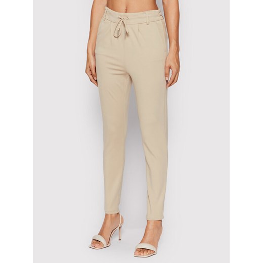 ONLY Spodnie materiałowe Poptrash 15115847 Beżowy Slim Fit ze sklepu MODIVO w kategorii Spodnie damskie - zdjęcie 181137420