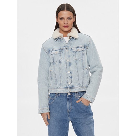Tommy Jeans Kurtka jeansowa DW0DW16991 Niebieski Regular Fit ze sklepu MODIVO w kategorii Kurtki damskie - zdjęcie 181148704
