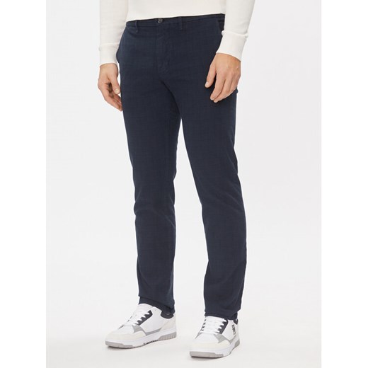 Tommy Hilfiger Chinosy Denton MW0MW32935 Granatowy Slim Fit ze sklepu MODIVO w kategorii Spodnie męskie - zdjęcie 181175143