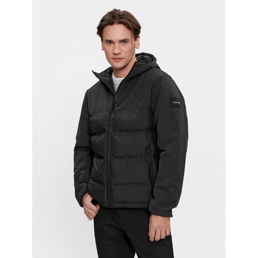 Calvin Klein Kurtka zimowa Mix Media K10K111889 Czarny Regular Fit ze sklepu MODIVO w kategorii Kurtki męskie - zdjęcie 181188911
