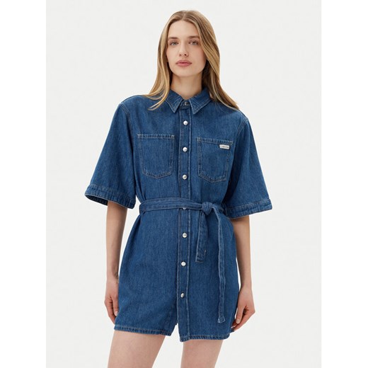 Calvin Klein Jeans Sukienka jeansowa J20J225169 Niebieski Boxy Fit ze sklepu MODIVO w kategorii Sukienki - zdjęcie 181207684