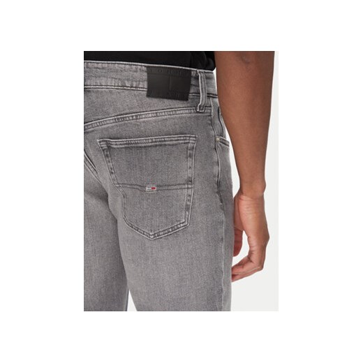 Jeansy męskie Tommy Jeans na wiosnę 