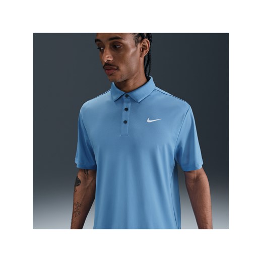 Męska gładka koszulka polo do golfa Dri-FIT Nike Tour - Niebieski ze sklepu Nike poland w kategorii T-shirty męskie - zdjęcie 181235754