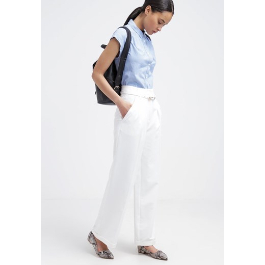 Miss Selfridge Spodnie materiałowe white zalando  bez wzorów/nadruków