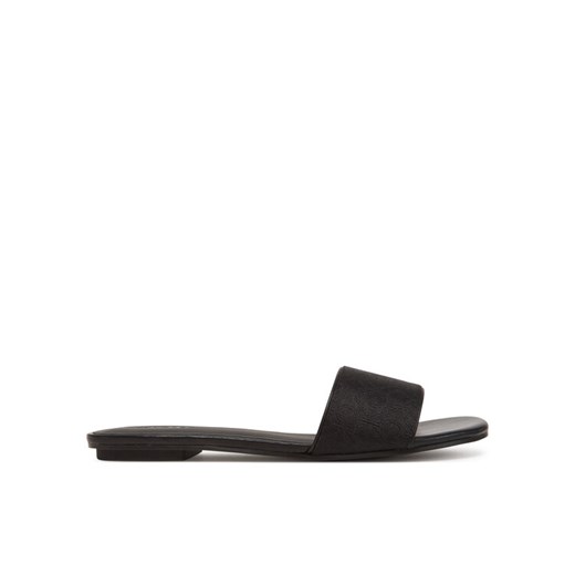 Klapki Calvin Klein Flat Slide Jacq HW0HW02389 Czarny ze sklepu eobuwie.pl w kategorii Klapki damskie - zdjęcie 181303470